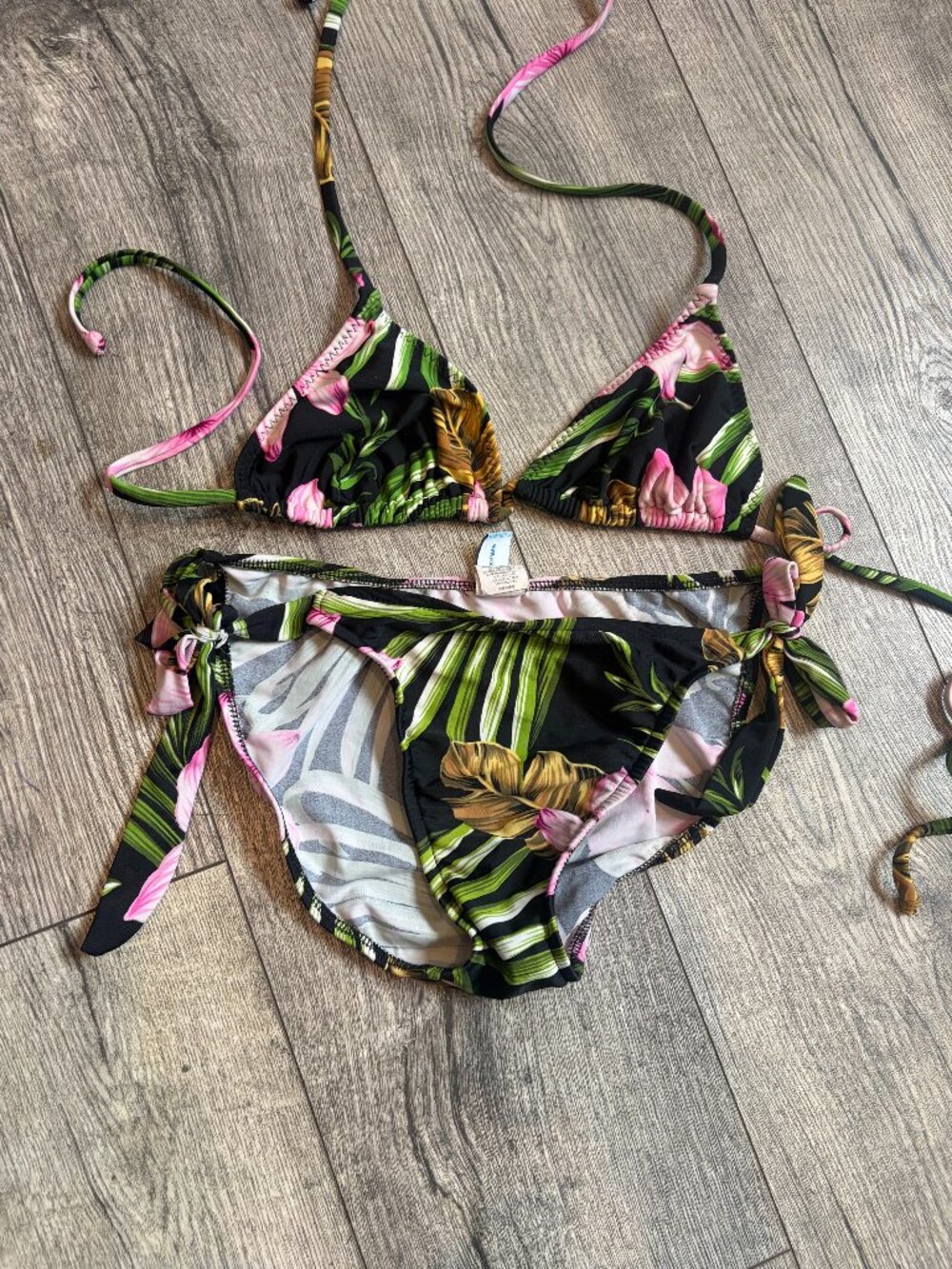 Kechika Women's Size 8 Two Piece Bikini Floral Pink Green Black